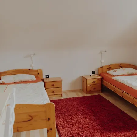 Privates Im Gruenen Apartman